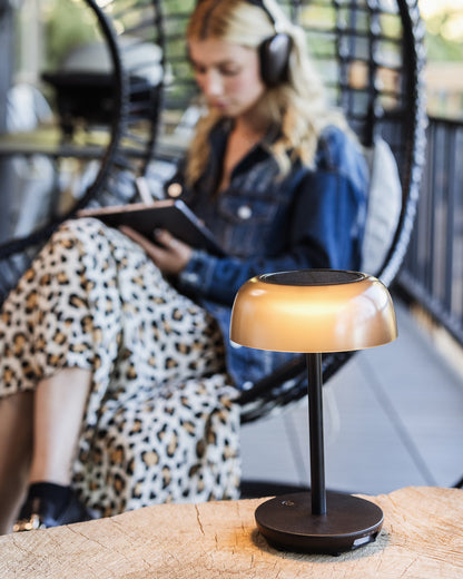 Lume Cube Solar LED Outdoor Table Lamp
