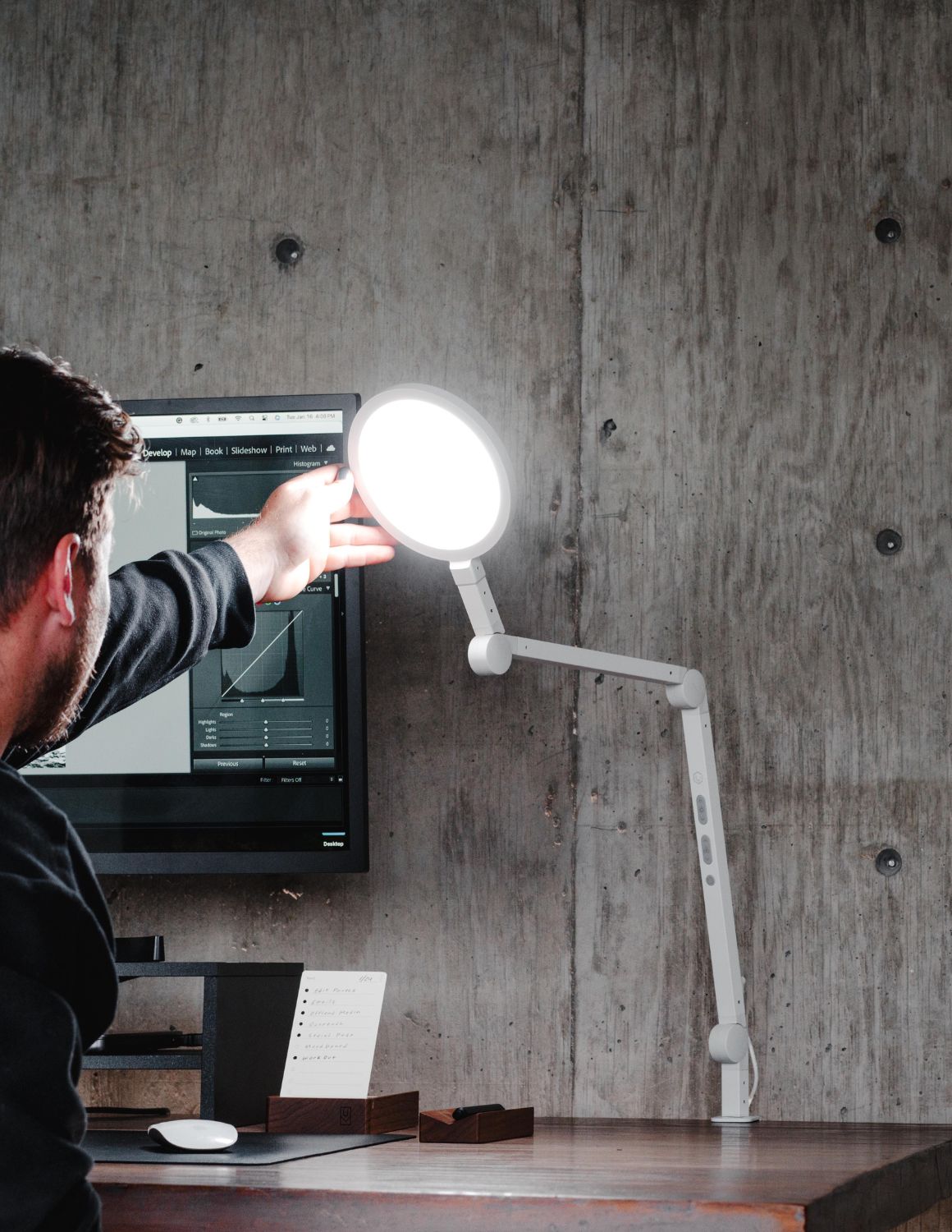 Lume Cube Edge Light 2.0 Black LED Desk Lamp